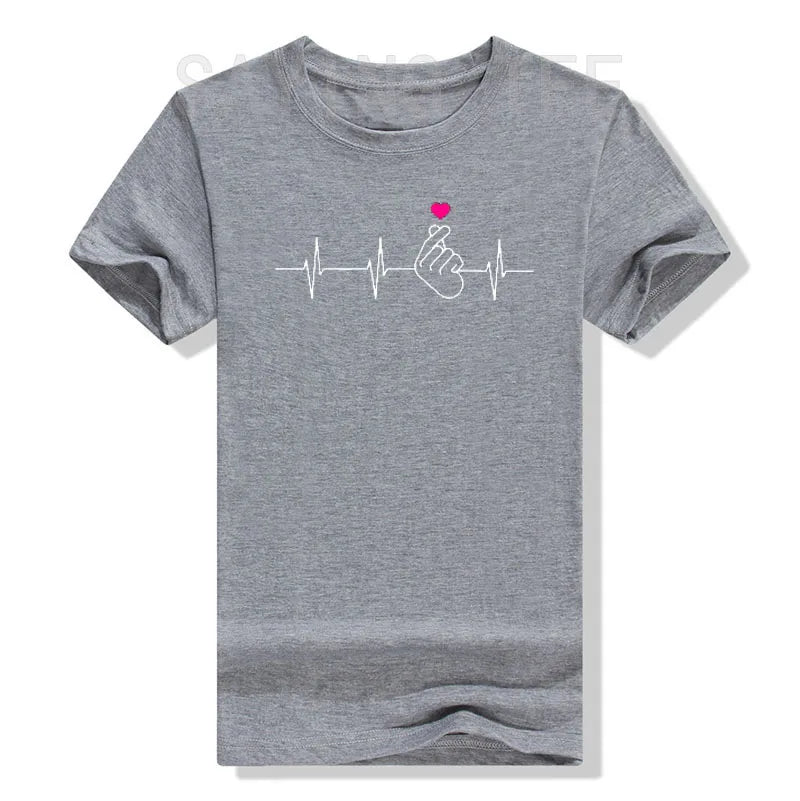 Camisa K-Pop, camiseta de regalo de música Pop coreana con corazón de mano y latido del corazón, camiseta gráfica KPop para fanáticos de la moda, camisetas de manga corta