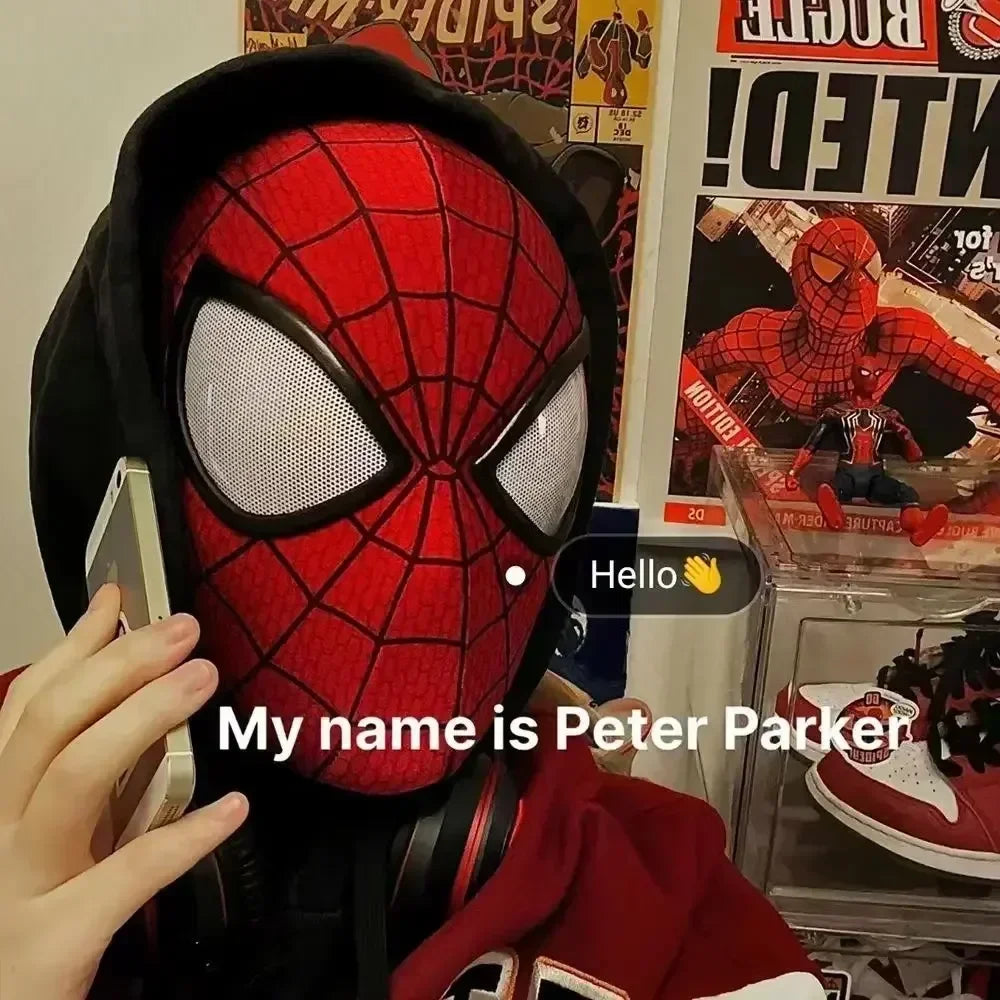 Spider-Man-Inspired Moving-Eye Cosplay Mask