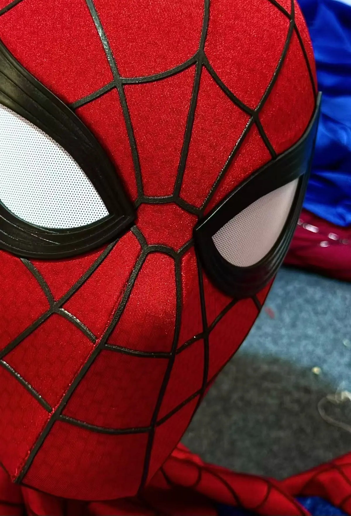 Spider-Man Cosplay Mask with Magnetic Back Cover