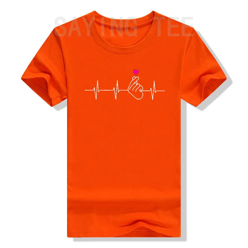 Camisa K-Pop, camiseta de regalo de música Pop coreana con corazón de mano y latido del corazón, camiseta gráfica KPop para fanáticos de la moda, camisetas de manga corta