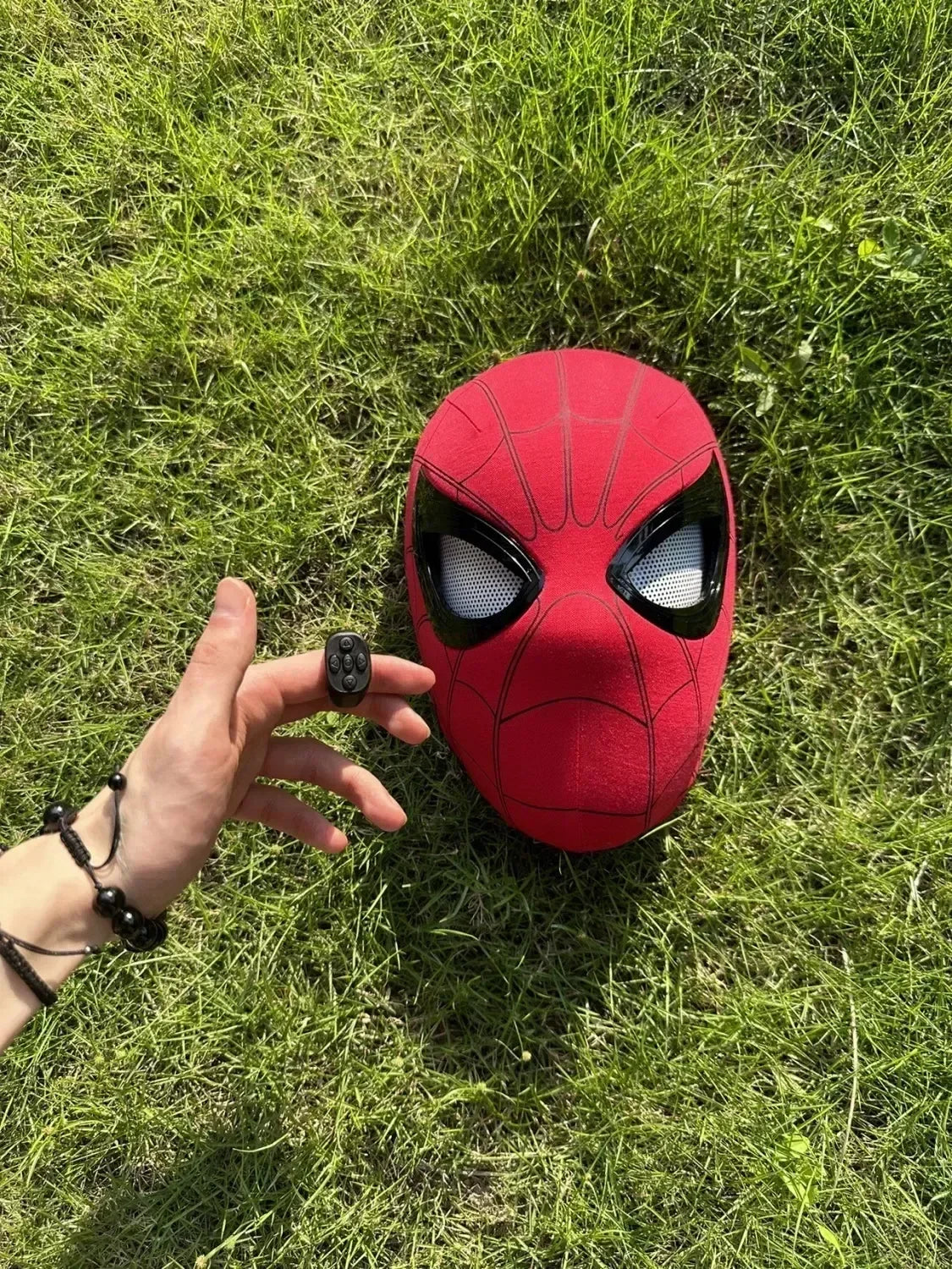 Spider-Man-Inspired Moving-Eye Cosplay Mask